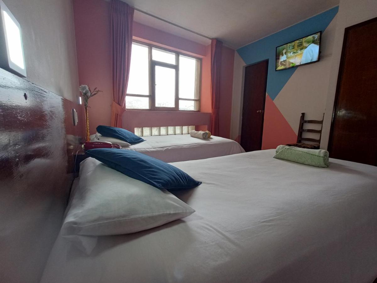 Isabela Hotel La Paz Esterno foto